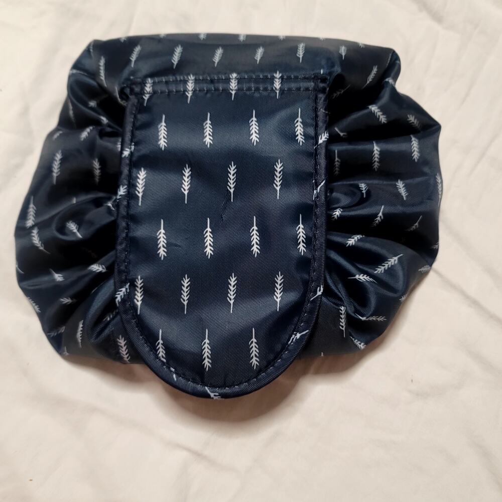 Lay flat Cosmetic Bag with Drawstrings, Waterproof Makeup Organizer Pouch